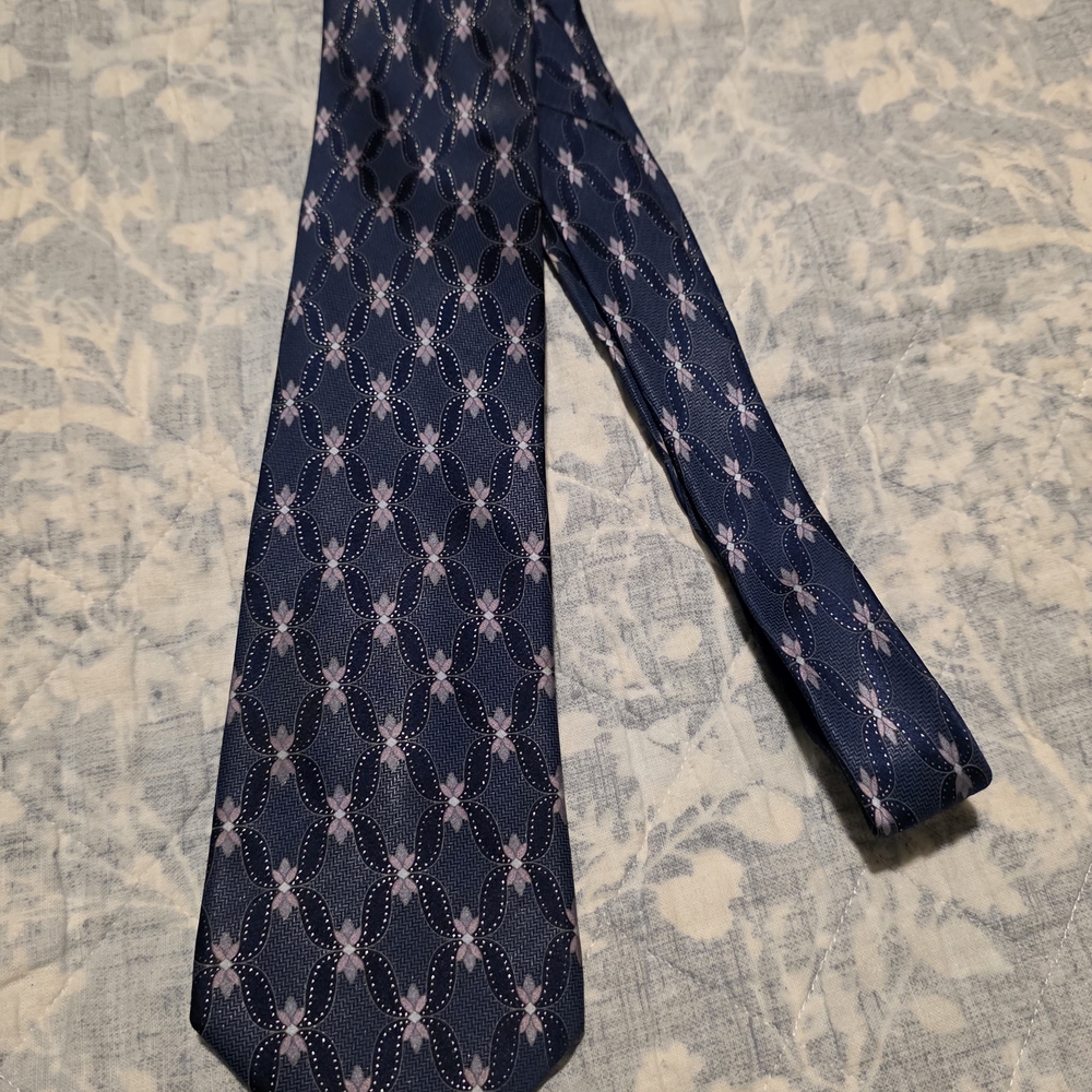 John W. Nordstrom Navy and Pink Tie